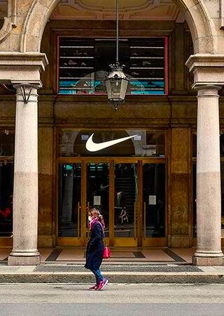 Η Nike έκλεισε όλα τα καταστήματα λόγω του ιού στην Αμερική και στον Καναδά