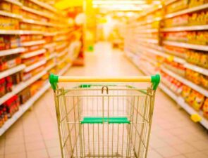 Γιατί οι μεγάλες αλυσίδες σούπερ μάρκετ επενδύουν στην ιδιωτική ετικέτα