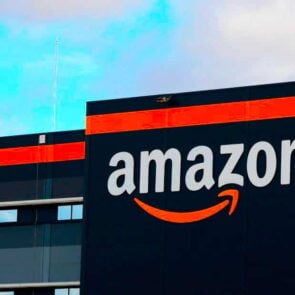 Ξεσπάει πόλεμος μεταξύ Amazon και Γαλλίας