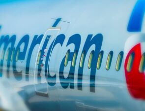Η American Airlines στρέφεται στο branding