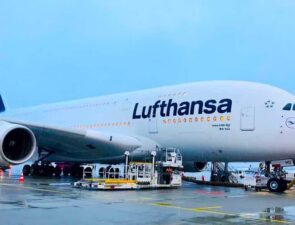 Η Lufthansa χάνει 1 εκατομύριο ευρώ την ώρα εξαιτίας της πανδημίας
