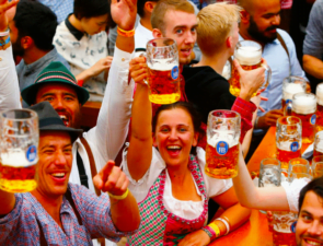 Το Oktoberfest με 6 εκ. επισκέπτες κάθε χρόνο και κέρδη περίπου 1 δις. ευρώ ματαιώθηκε