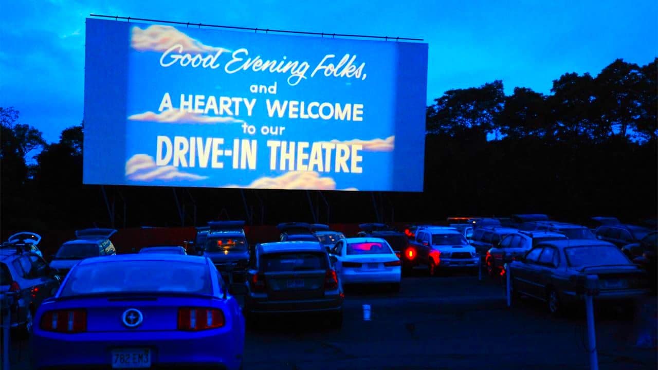 Η αγορά του κινηματογράφου κλειστή αλλά το drive-in cinema επανέρχεται ξανά