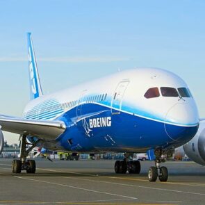 Περισσότερες από 12.000 απολύσεις σχεδιάζει η Boeing