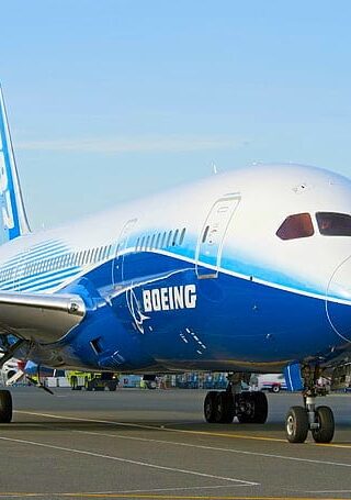 Περισσότερες από 12.000 απολύσεις σχεδιάζει η Boeing