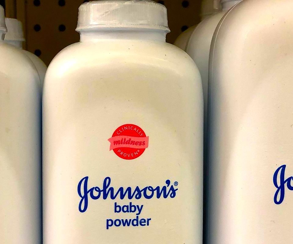 Η J&#038;J θα σταματήσει να πουλά το διάσημο ταλκ σε σκόνη για βρέφη σε ΗΠΑ και Καναδά