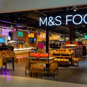 Πώς αποδίδει το πλάνο μεταμόρφωσης της Marks &#038; Spencer