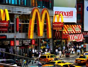 Τα McDonald&#8217;s στην Αμερική προετοιμάζονται να είναι πολύ διαφορετικά όταν ανοίξουν ξανά