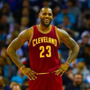 Η Decathlon επίσημος συνεργάτης του NBA