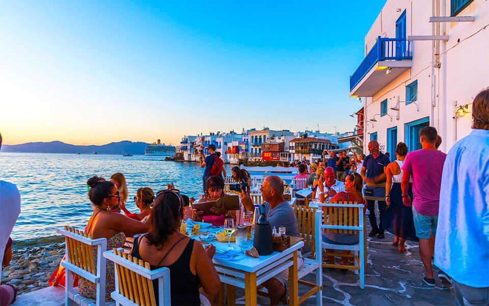 Η λίστα των 29 χωρών απ’ όπου υποδεχόμαστε τουρίστες από τις 15 Ιουνίου 2020