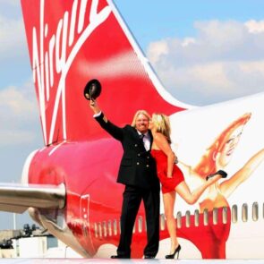 Η Virgin Atlantic θα περικόψει 3.150 θέσεις εργασίας