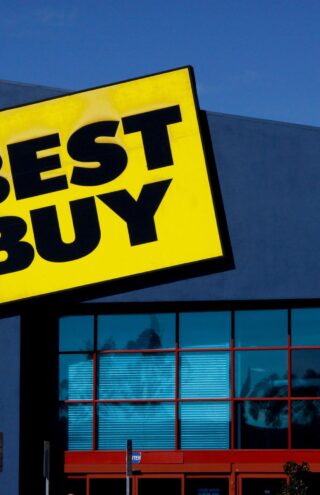 Η Best Buy επενδύει σε δημιουργικές διεξόδους για μειονότητες και μη-προνομιούχους νέους