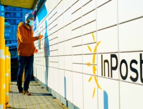 Οι επιβάτες θα μπορούν πλέον να συλλέγουν online παραδόσεις σε 40 σταθμούς του Λονδίνου