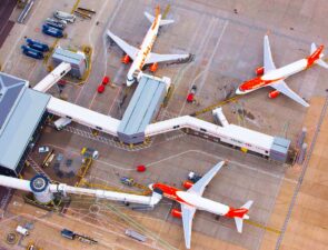 Το αεροδρόμιο Gatwick θεωρεί πως μέχρι το 2024 το πλήθος των ταξιδιωτών θα επιστρέψει στα προ-κορωνοϊού επίπεδα