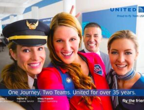 Η United βάζει «λουκέτο» σε τρεις διεθνείς βάσεις αεροσυνοδών