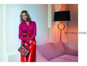 «Αόρατο» pop-up κατάστημα λανσάρισε η Bottega Veneta 