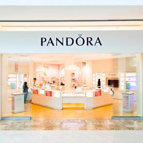 Η Pandora συνεχίζει να μεγαλώνει