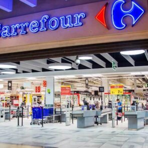 Το Carrefour δοκιμάζει την λειτουργία ενός πλήρους αυτοματοποιημένου σημείου παραλαβής παραγγελιών