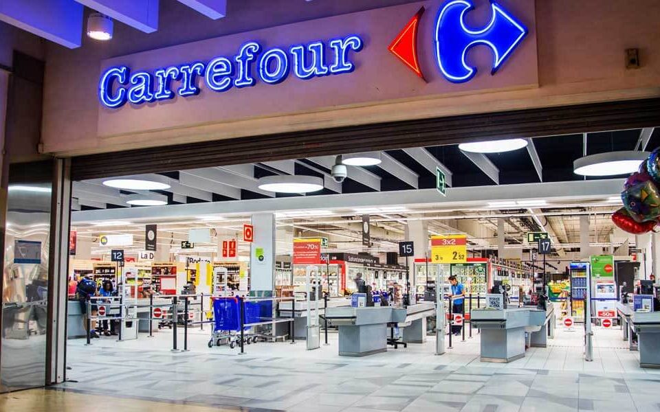 Το Carrefour δοκιμάζει την λειτουργία ενός πλήρους αυτοματοποιημένου σημείου παραλαβής παραγγελιών