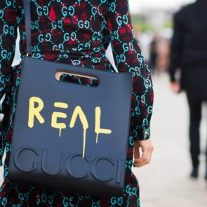 Οργανώνονται και συνασπίζονται οι retailers απέναντι στην πώληση πλαστών προϊόντων