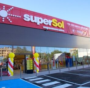 Η Carrefour απέκτησε Ισπανική αλυσίδα 172 supermarket