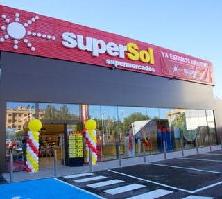 Η Carrefour απέκτησε Ισπανική αλυσίδα 172 supermarket
