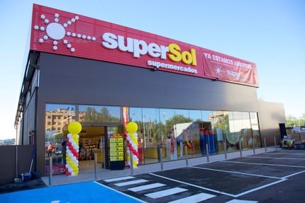 Η Carrefour απέκτησε Ισπανική αλυσίδα 172 supermarket