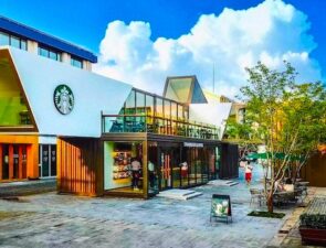 Τα  Starbucks στην Κίνα έφτιαξαν κατάστημα από containers
