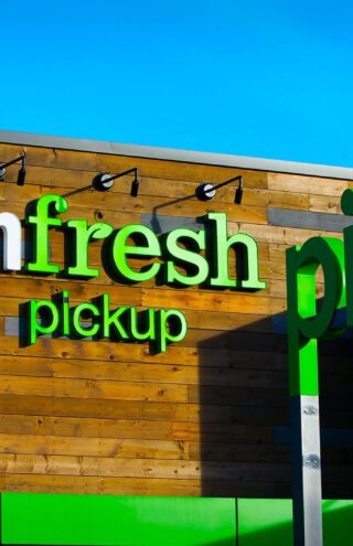 Το Amazon άνοιξε το πρώτο μεγάλο φυσικό κατάστημα Amazon Fresh