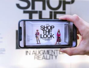 Το Augmented Reality shopping φέτος θα φτάσει τους 100 εκατομμύρια χρήστες