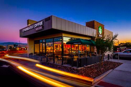 Τα Starbucks εστιάζουν στις γειτονιές στα προάστια των πόλεων