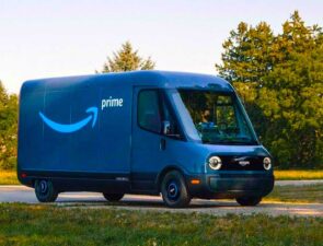 Το Amazon θα ξεκινήσει παραδόσεις με τα πρώτα υπερσύγχρονα ηλεκτρικά φορτηγά