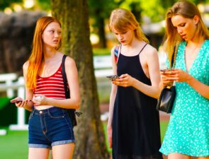 Οι αλλαγές στις προτιμήσεις των εφήβων | Το TikTok και το Netflix