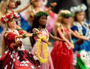 Η πορεία της κούκλας Barbie και η σημασία της για την Mattel