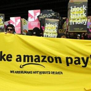 Το &#8220;Make Amazon Pay&#8221; λαμβάνει υποστήριξη σε όλο τον κόσμο