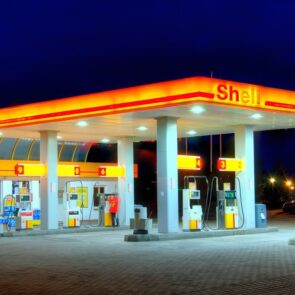 Η Shell αγόρασε το μεγαλύτερο δίκτυο φόρτισης ηλεκτρικών οχημάτων στη Βρετανία
