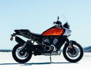 Η Harley-Davidson κυκλοφορεί την πρώτη της adventure μοτοσικλέτα