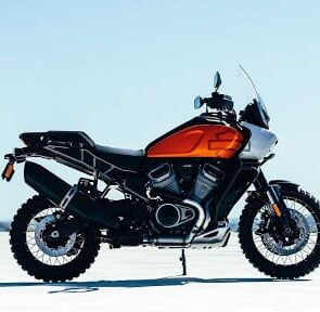 Η Harley-Davidson κυκλοφορεί την πρώτη της adventure μοτοσικλέτα