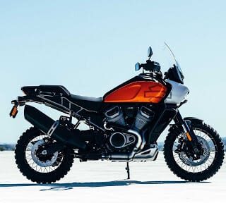 Η Harley-Davidson κυκλοφορεί την πρώτη της adventure μοτοσικλέτα