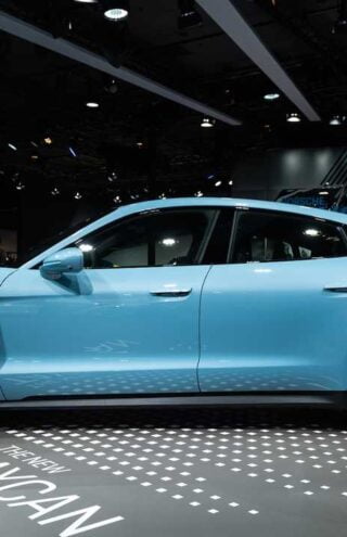 Η Porsche συμπεριέλαβε το ηλεκτρικό όχημα Taycan στο συνδρομητικό της πρόγραμμα