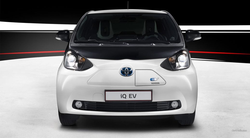 Η Toyota παρουσιάζει το πρώτο της αμιγώς ηλεκτρικό αυτοκίνητο