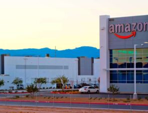 Το Amazon έχει μετατρέψει έως και 25 εμπορικά κέντρα σε κέντρα διανομής