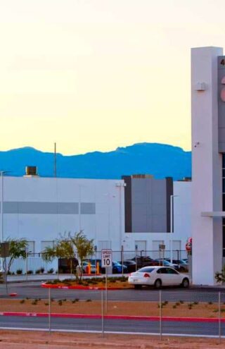 Το Amazon έχει μετατρέψει έως και 25 εμπορικά κέντρα σε κέντρα διανομής
