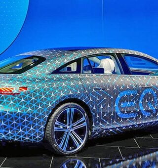 Η Mercedes-Benz ανακοίνωσε την κυκλοφορία ενός πλήρως ηλεκτρικού οχήματος 