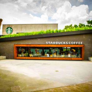 Τα Starbucks εξελίσσουν ακόμη περισσότερο τα &#8220;Greener Stores&#8221;