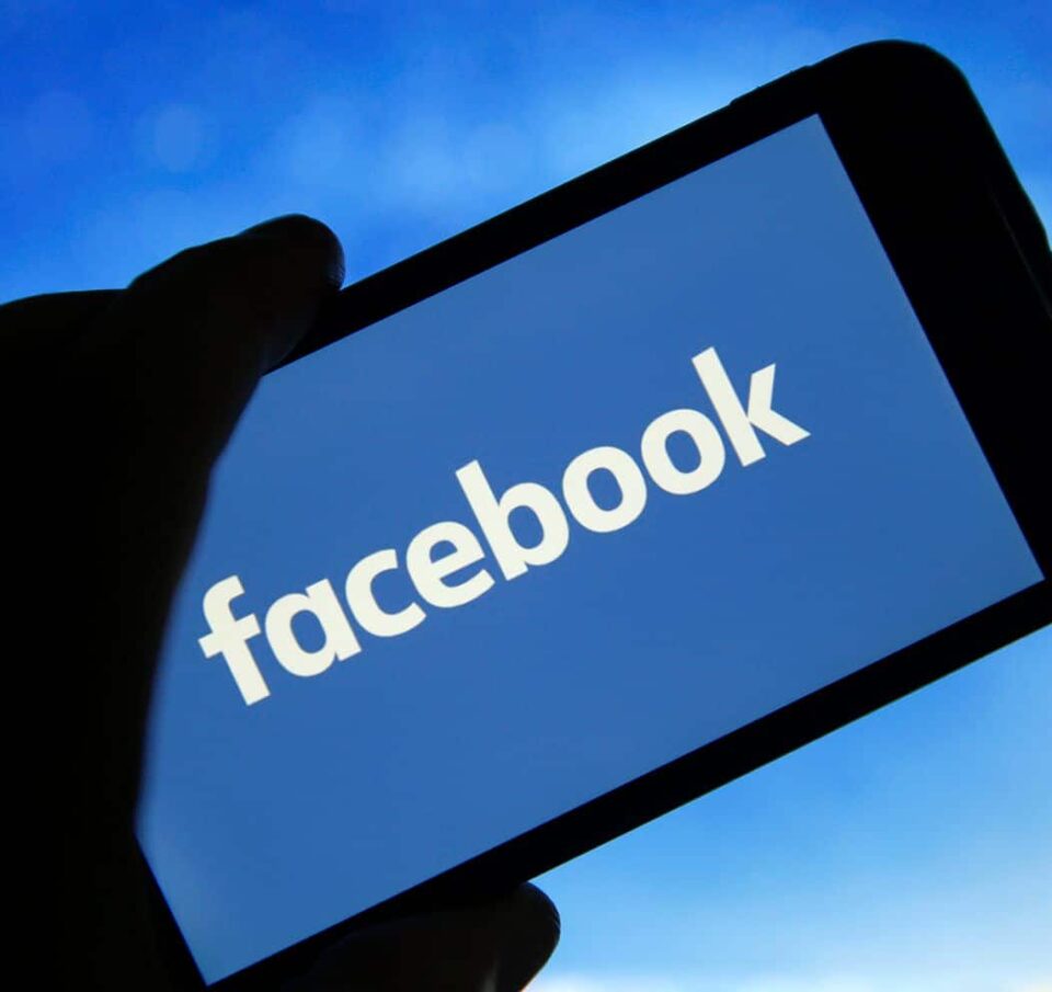 Τέλος το live shopping στο Facebook