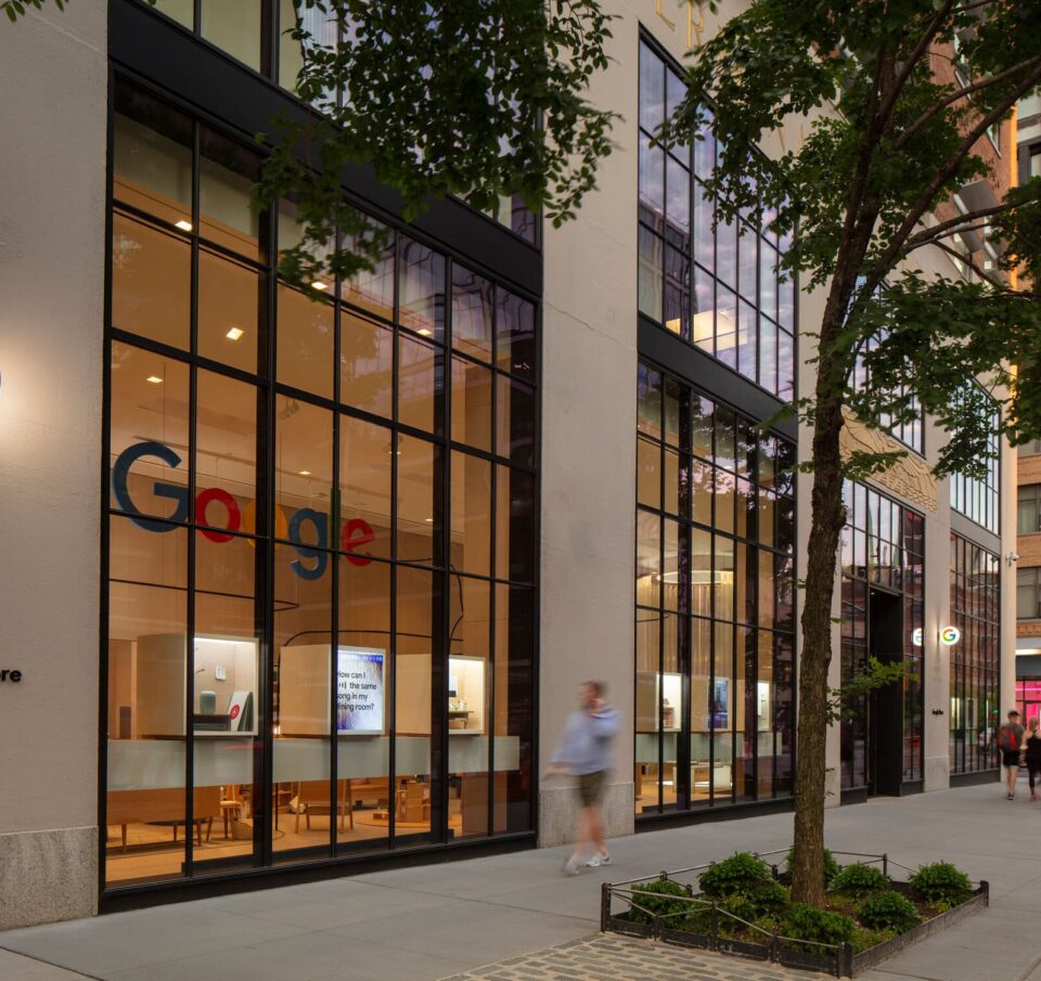 Μια ματιά στο πρώτο φυσικό κατάστημα της Google
