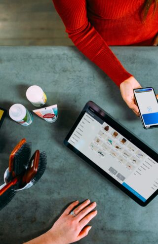 Γιατί οι retailers δημιουργούν όλο και περισσότερο εφαρμογές κινητών για υπαλλήλους καταστημάτων