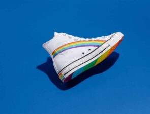 Η Nike προσφέρει 9 τρόπους εκπροσώπησης του Pride σε παπούτσια
