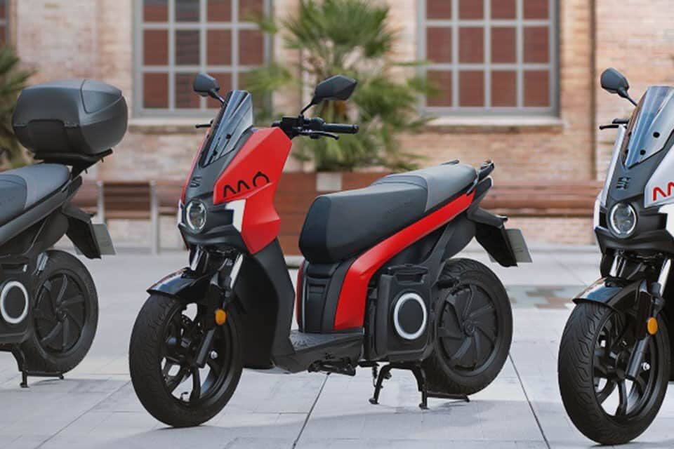 Η Autohellas Hertz εμπλουτίζει με eScooters τον ηλεκτροκίνητο στόλο της